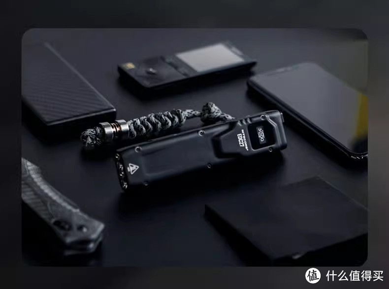 乱花渐欲迷人眼？横屏对比“矩形”手电，哪一款你最中意！
